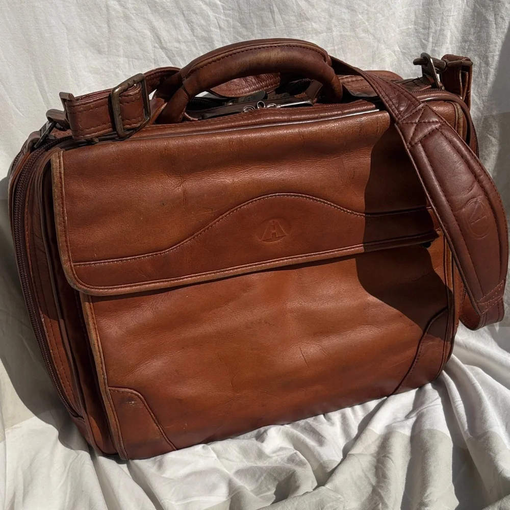 Vintage Avenues America Brown Leather Briefcase/Bag